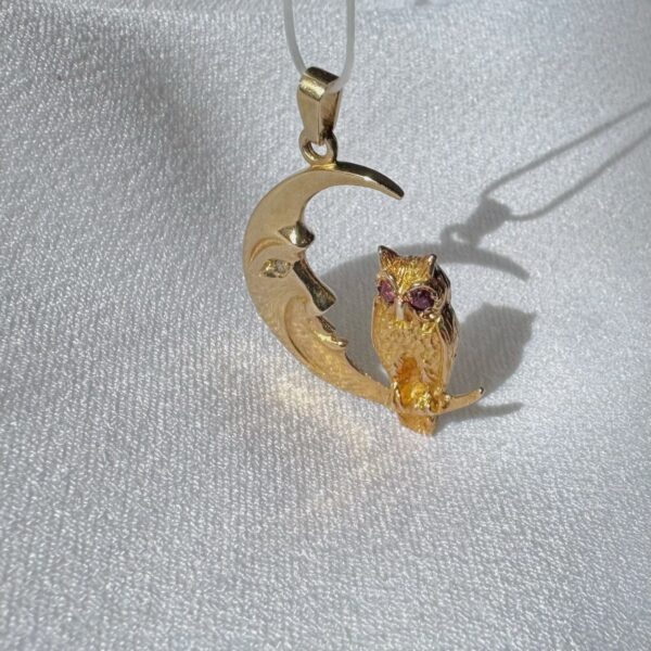 9ct Yellow Gold Moon & Owl Pendant - Image 2
