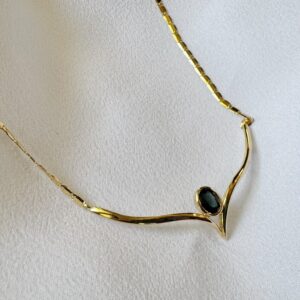 18ct Yellow Gold Sapphire Necklace
