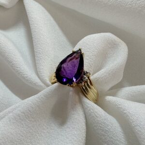 14ct Yellow Gold Amethyst & Diamond Ring