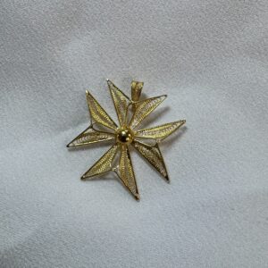 18ct Yellow Gold Maltese Cross Pendant