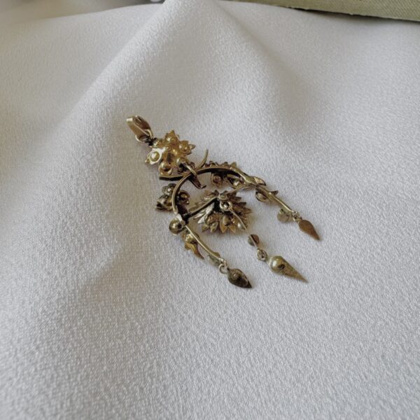 9ct Yellow Gold Pearl Chandelier Pendant - Image 3
