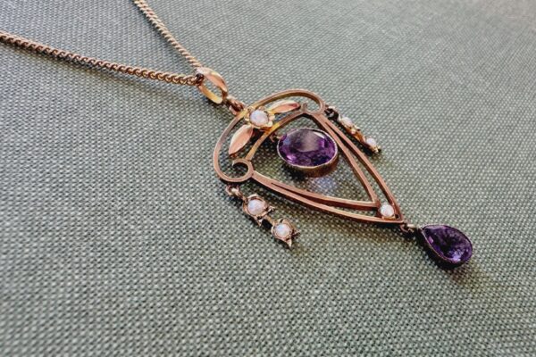 9ct Yellow Gold Amethyst & Pearl Chandelier Pendant - Image 2