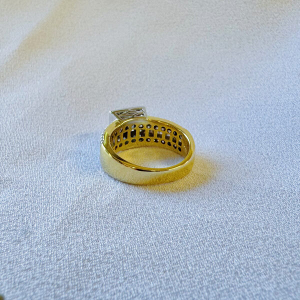 18ct Yellow & White Gold Diamond Ring - Image 4