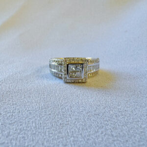 18ct Yellow & White Gold Diamond Ring