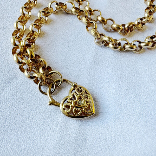9k Yellow Gold Engraved Belcher Chain with Padlock - Image 6